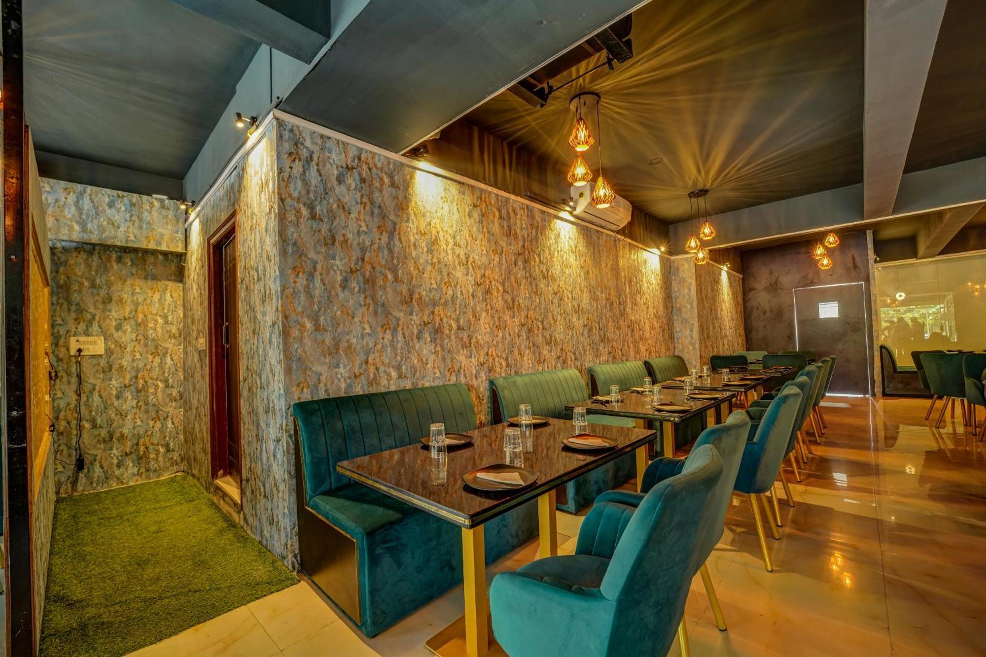 The Emerald Inn Bangalore Dış mekan fotoğraf