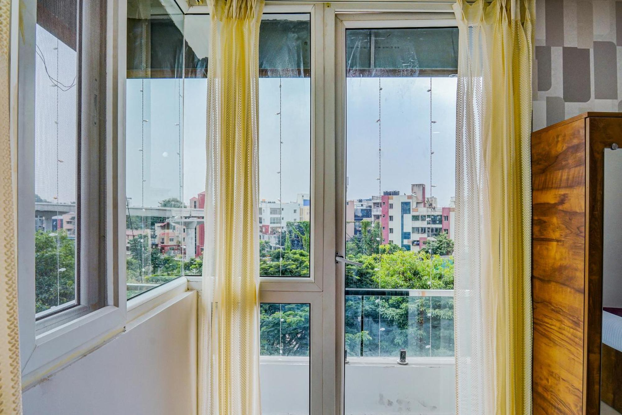 The Emerald Inn Bangalore Dış mekan fotoğraf