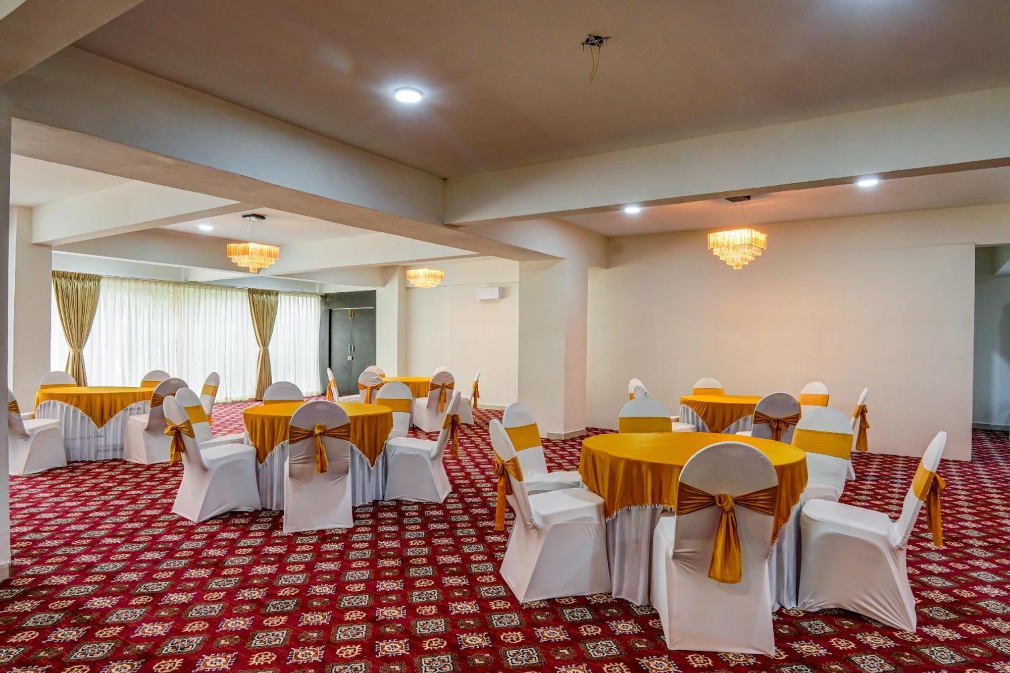 The Emerald Inn Bangalore Dış mekan fotoğraf