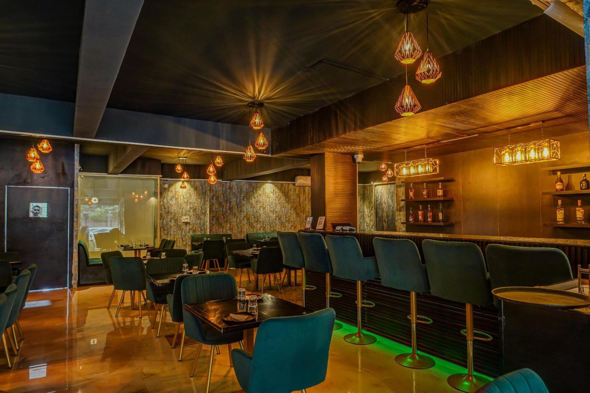 The Emerald Inn Bangalore Dış mekan fotoğraf