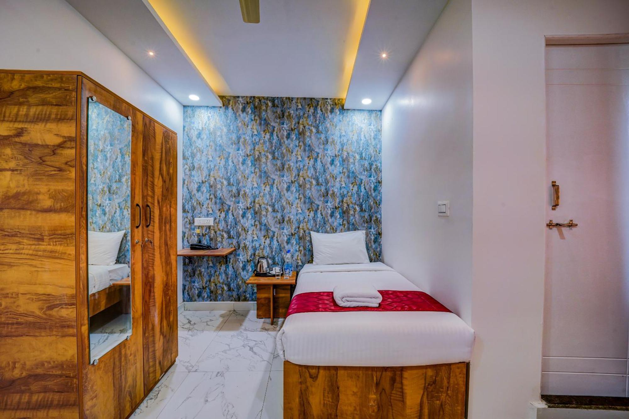 The Emerald Inn Bangalore Dış mekan fotoğraf