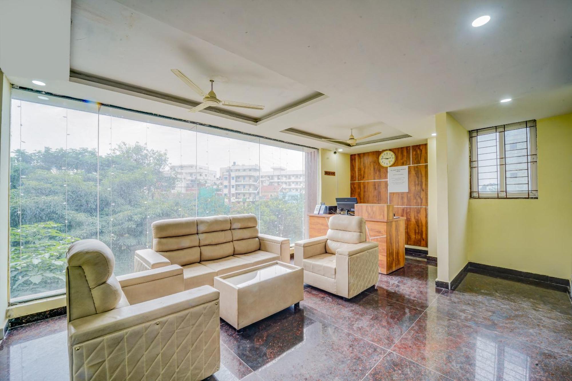 The Emerald Inn Bangalore Dış mekan fotoğraf