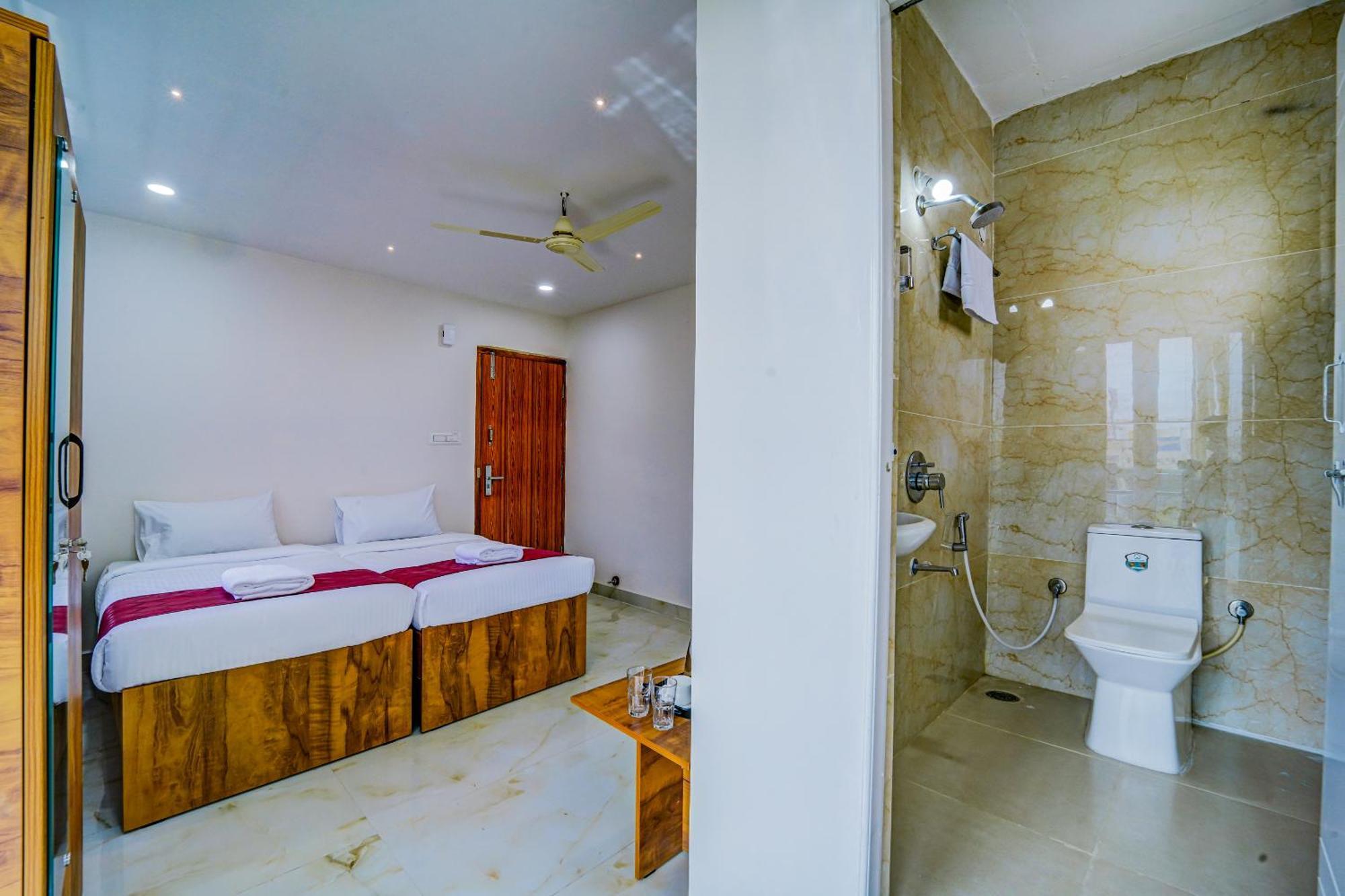The Emerald Inn Bangalore Dış mekan fotoğraf