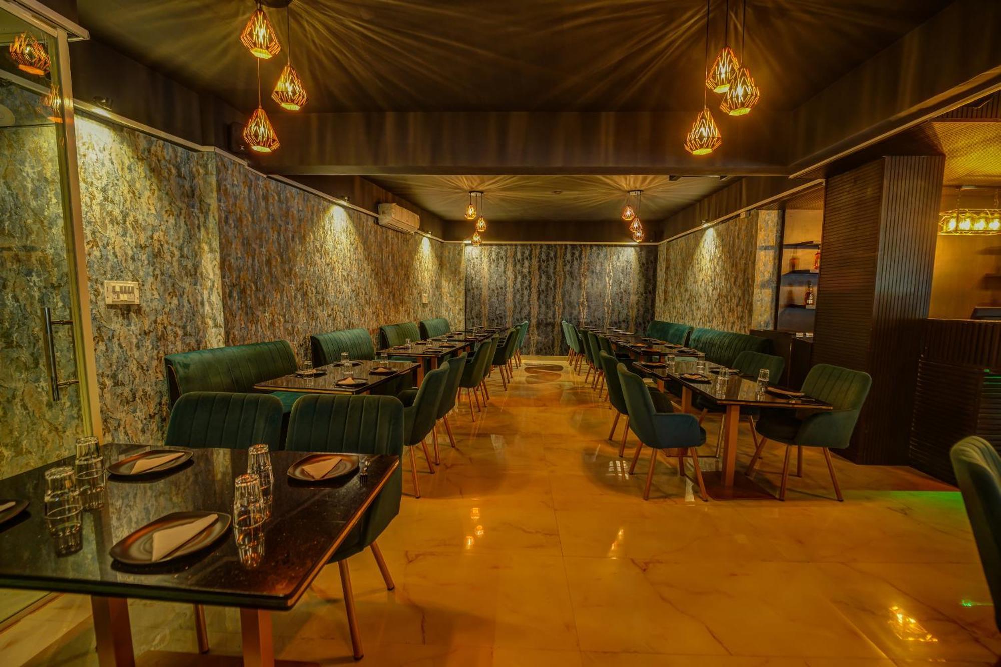 The Emerald Inn Bangalore Dış mekan fotoğraf
